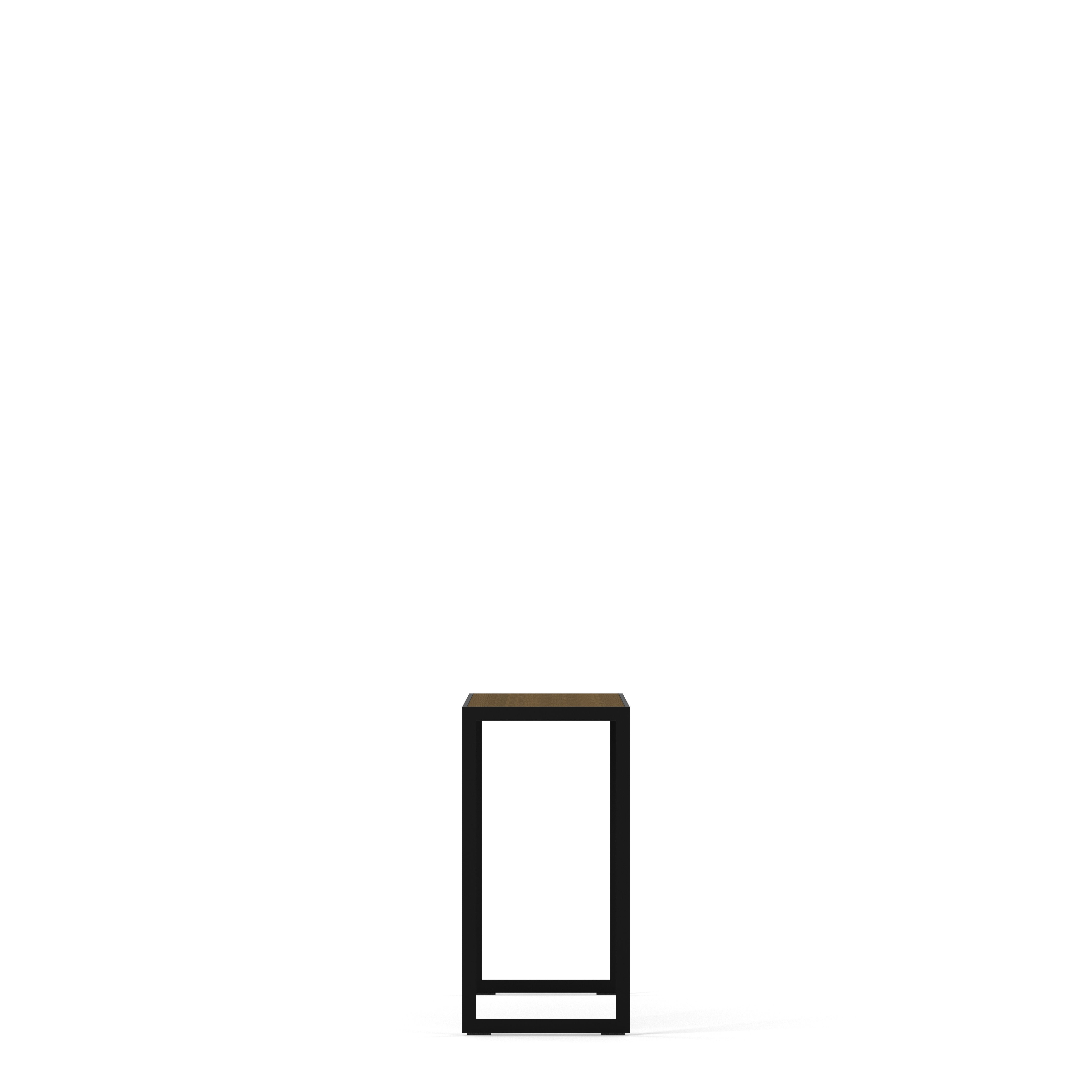 Englesson Bord Square Avlastningsbord #Variant_Burned Walnut #Variant_Svart Metall & Burned Walnut