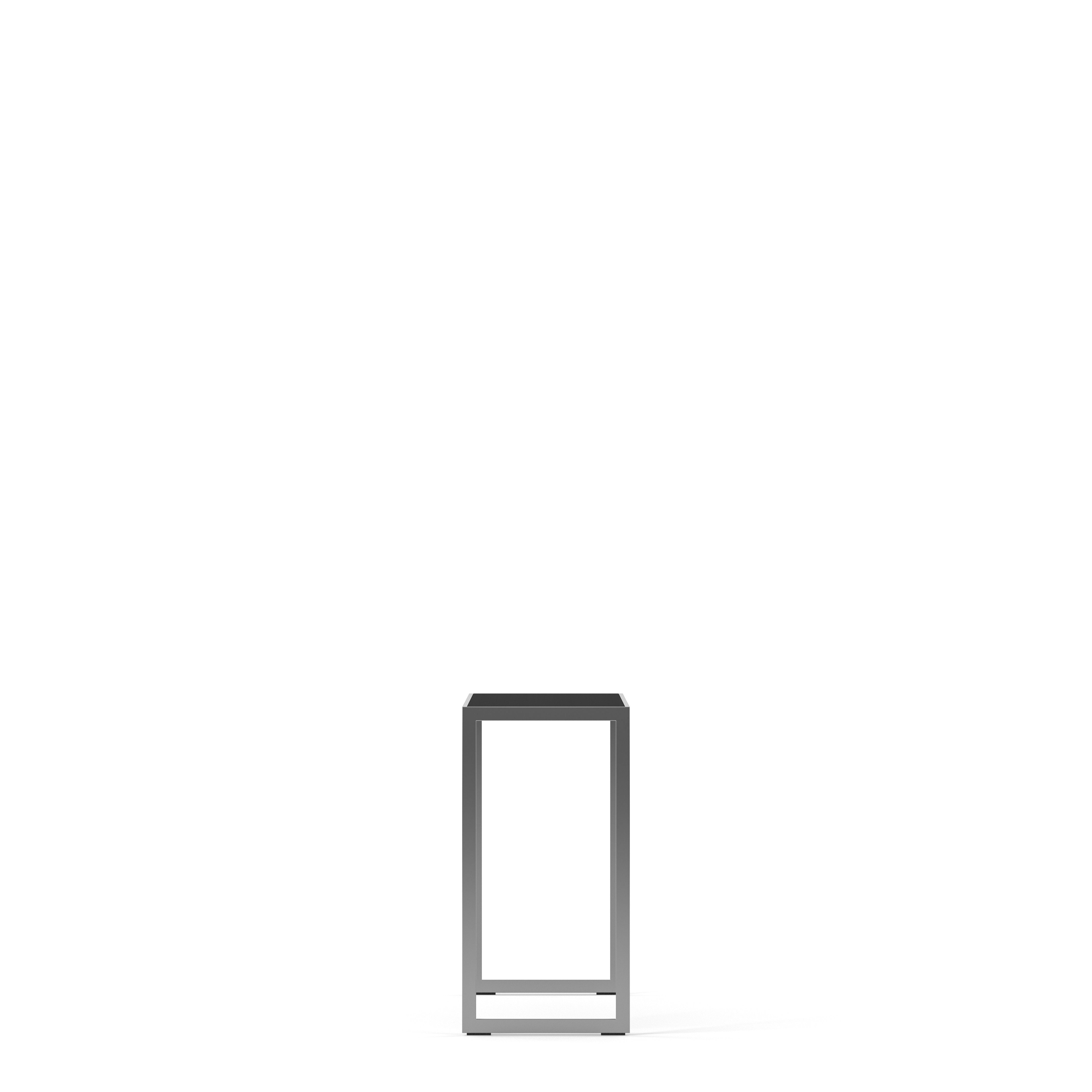 Englesson Bord Square Avlastningsbord #Variant_Silvergrå Metall & Black Oak